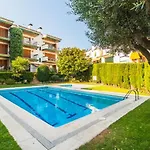 P-1 4 Pax 아파트